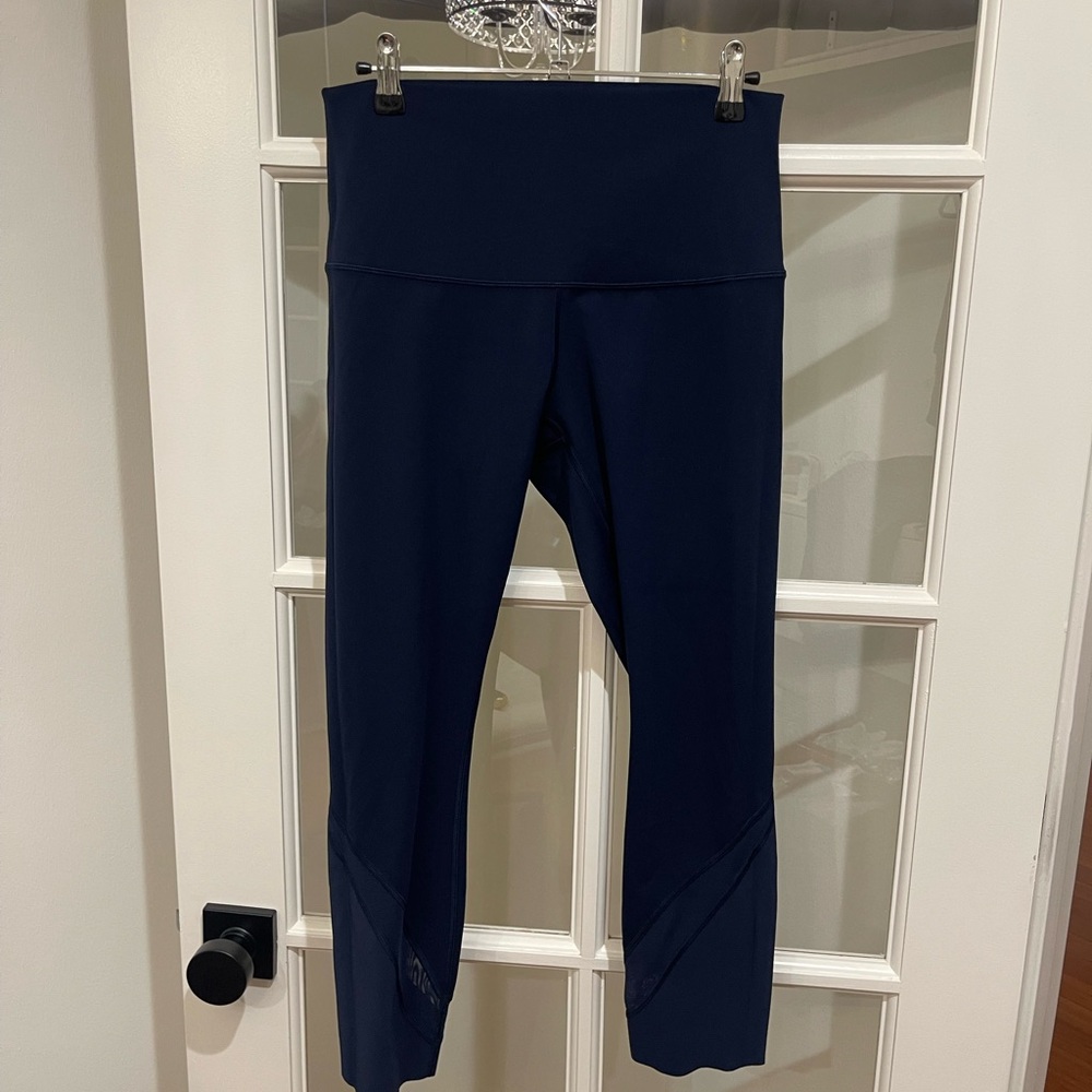 Lululemon Navy cropped Leggings